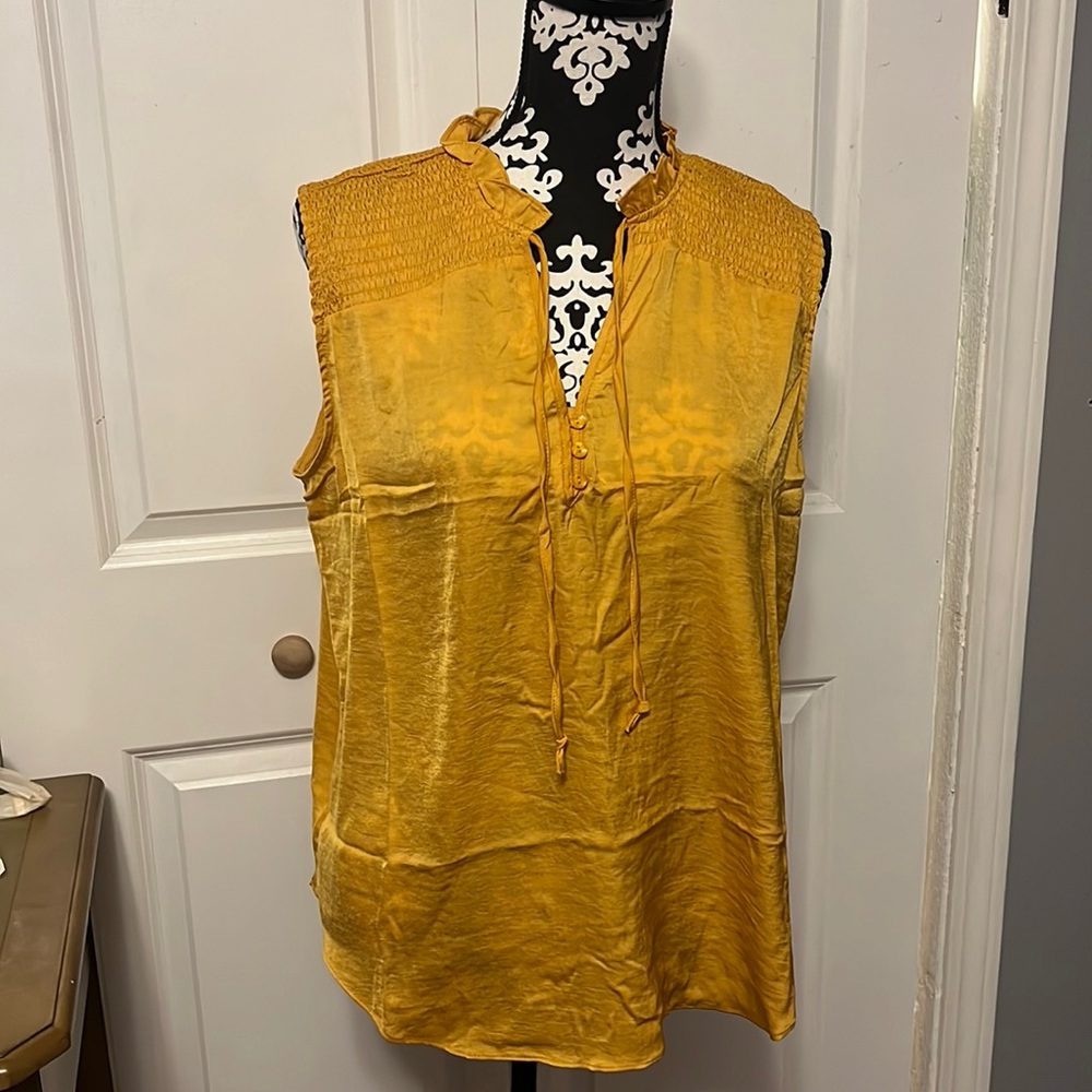 Yellow/Gold Silky Blouse size Large Alex and Lilli